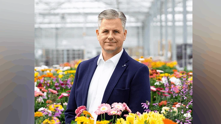 Photo courtesy of HilverdaFlorist